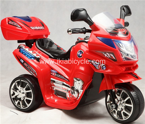 Baby Electric Ride á mótorhjóli